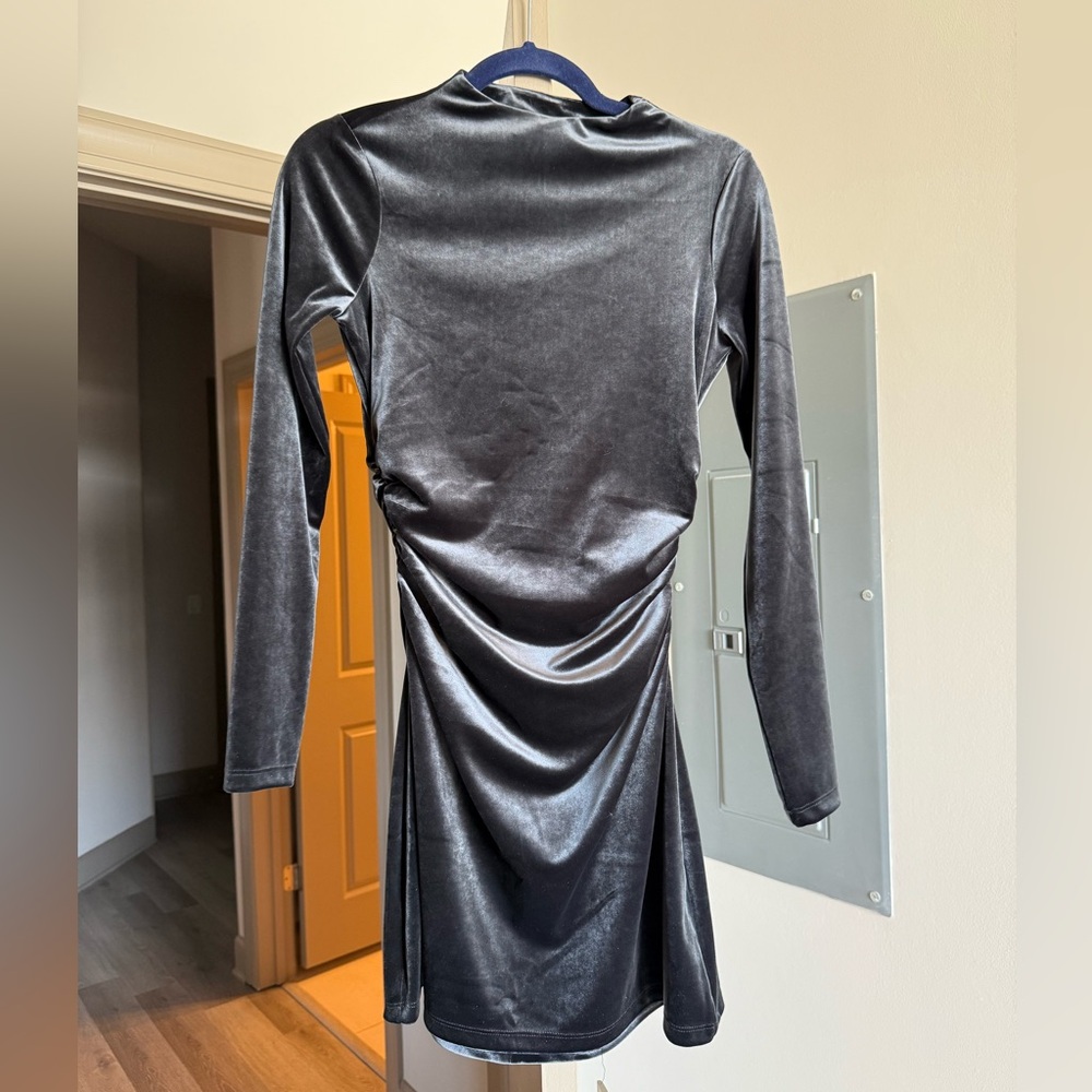 The A&F Paloma Long-Sleeve Velvet Mini Dress